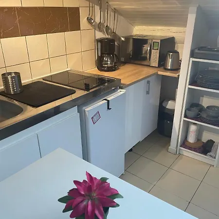 Studio Mansardé Gare De Et Place Liberté Appartement Toulon